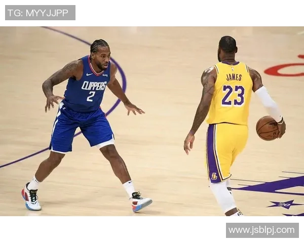 篮球与足球的交汇NBA球场上的足球明星们的精彩瞬间与传奇故事 篮球与足球的交汇NBA球场上的足球明星们的精彩瞬间与传奇故事