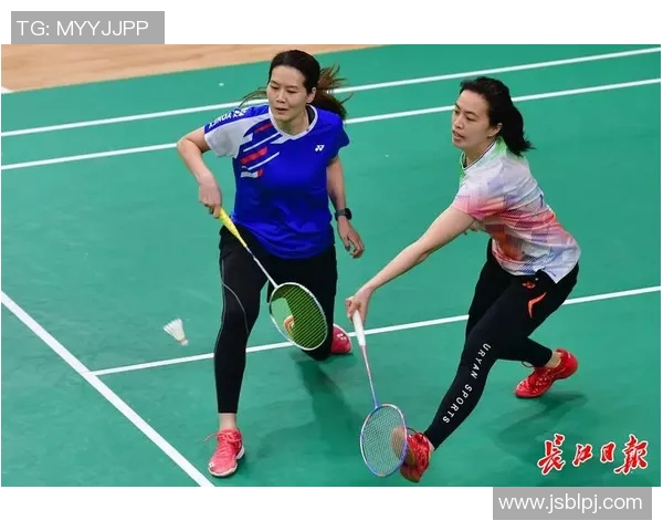 武汉羽毛球队在总决赛积分榜上以74分稳居第一位置展现强劲实力