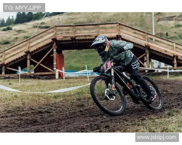 深圳足球队在耐力排行榜中荣登第四名展现出色竞技状态