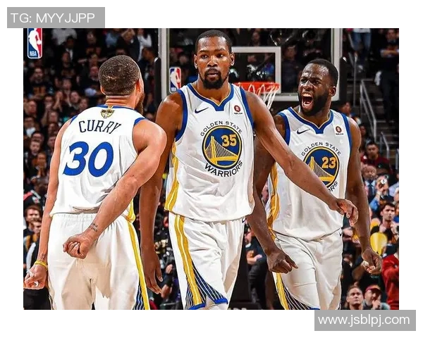 热爱篮球的足球巨星们如何在赛场外展现对NBA的热情与支持